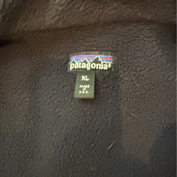 Vintage Patagonia Vest with fleece interior. Size is XL but fits more like an L - Picture 2 of 2